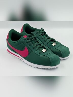 Nike Cortez Textile “Gorge Green/Wild Cherry”Size 6Y / Women’s 7.5